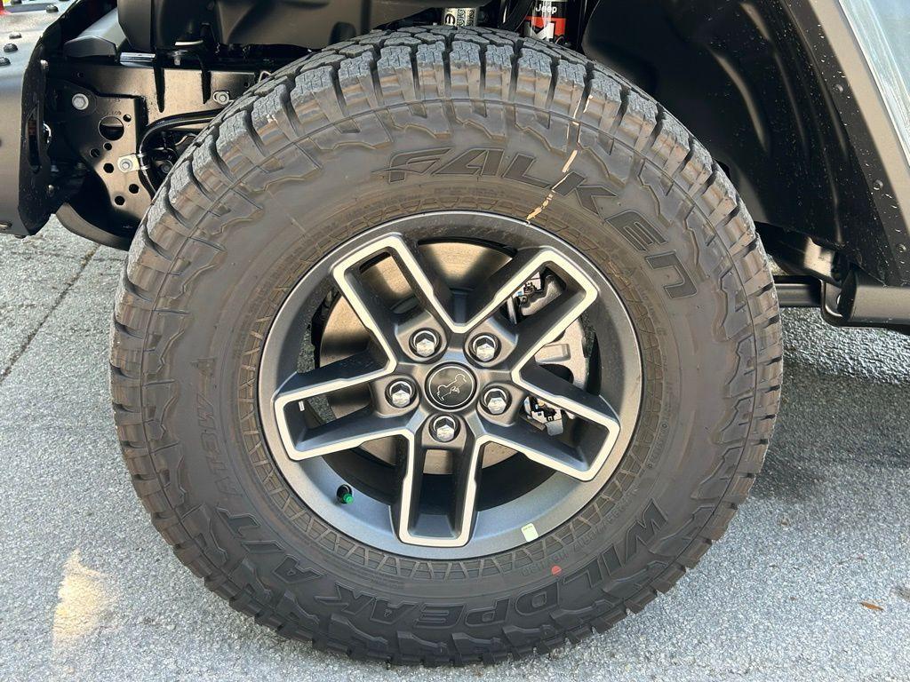new 2025 Jeep Gladiator car, priced at $52,212