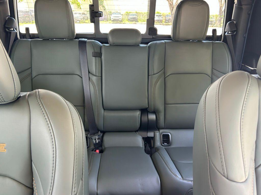new 2025 Jeep Gladiator car, priced at $52,212