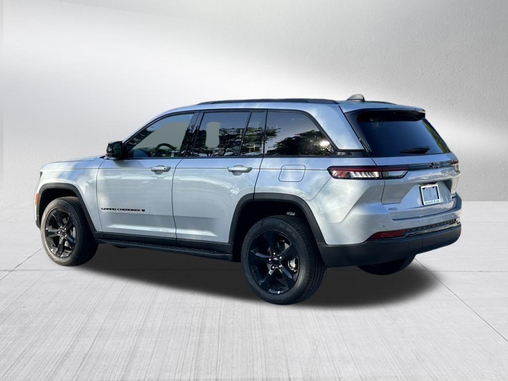 new 2025 Jeep Grand Cherokee car, priced at $41,035