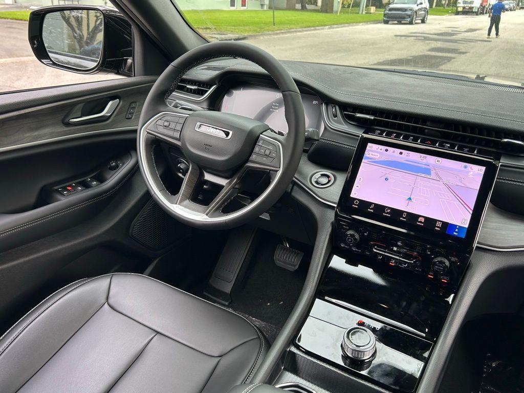 new 2025 Jeep Grand Cherokee L car, priced at $41,200