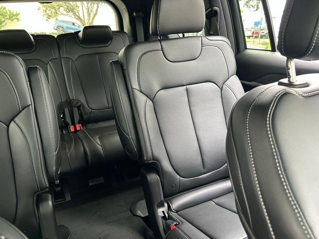 new 2025 Jeep Grand Cherokee L car, priced at $41,200