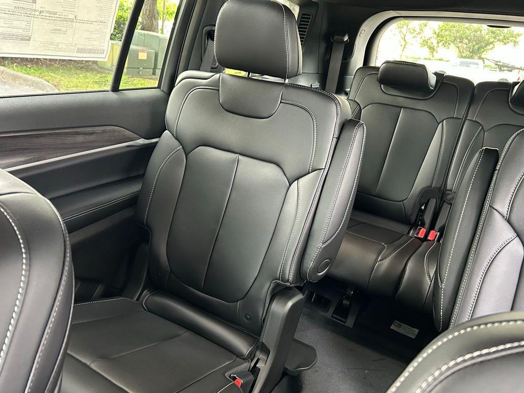 new 2025 Jeep Grand Cherokee L car, priced at $41,200