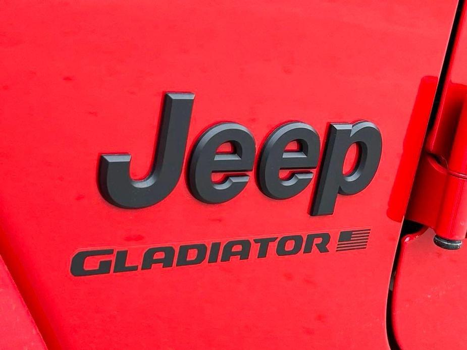 new 2024 Jeep Gladiator car, priced at $37,997