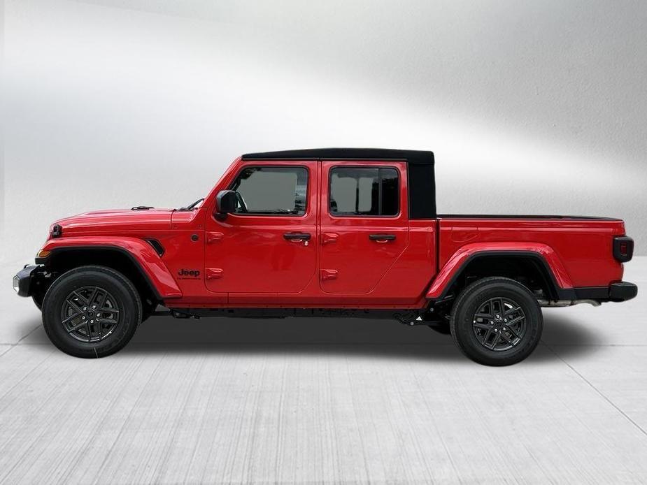 new 2024 Jeep Gladiator car, priced at $37,997