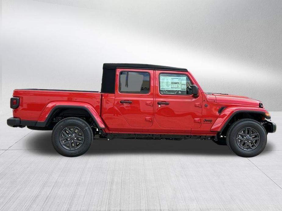 new 2024 Jeep Gladiator car, priced at $37,997