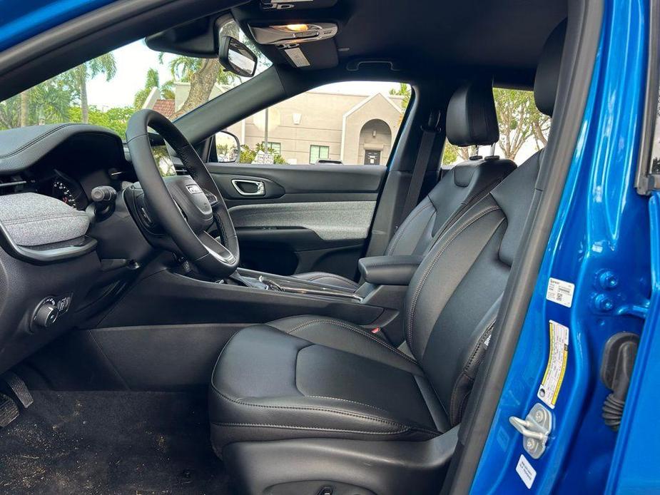 new 2024 Jeep Compass car, priced at $26,177