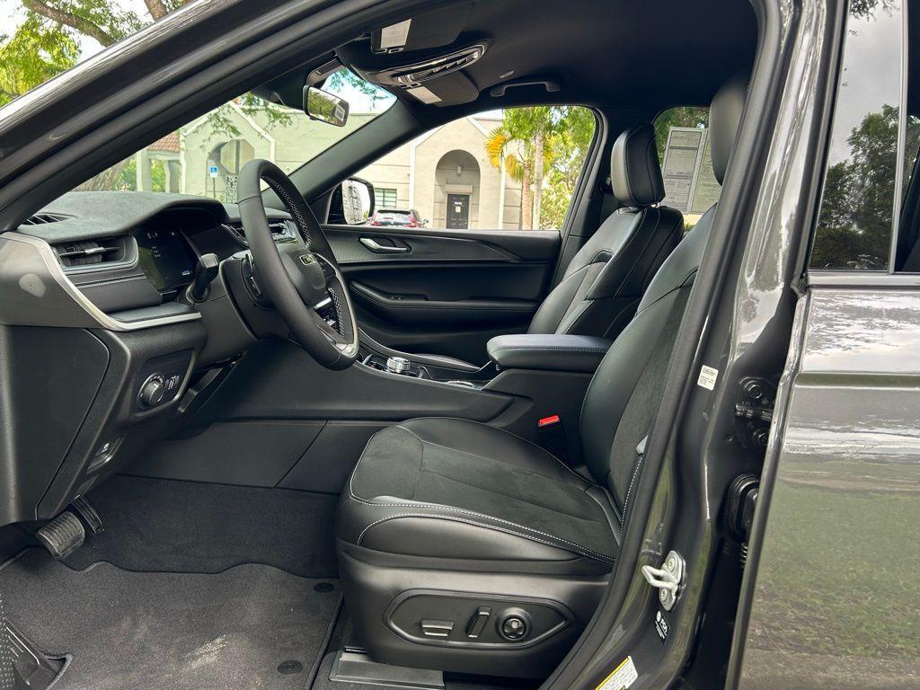 new 2025 Jeep Grand Cherokee L car, priced at $38,566