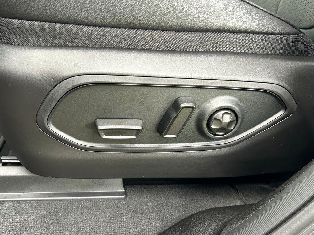 new 2025 Jeep Grand Cherokee L car, priced at $38,566