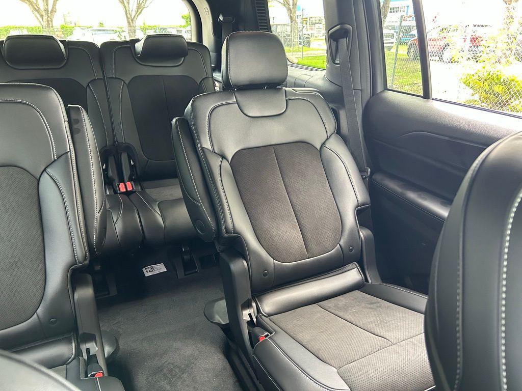 new 2025 Jeep Grand Cherokee L car, priced at $38,566