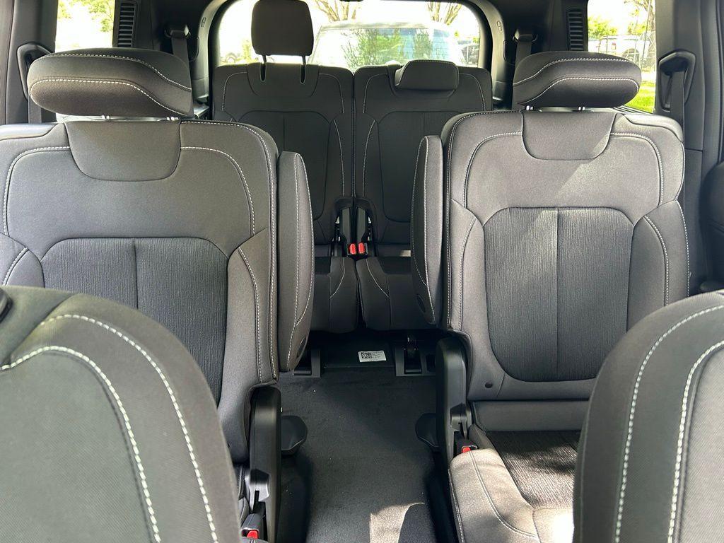 new 2025 Jeep Grand Cherokee L car, priced at $36,243