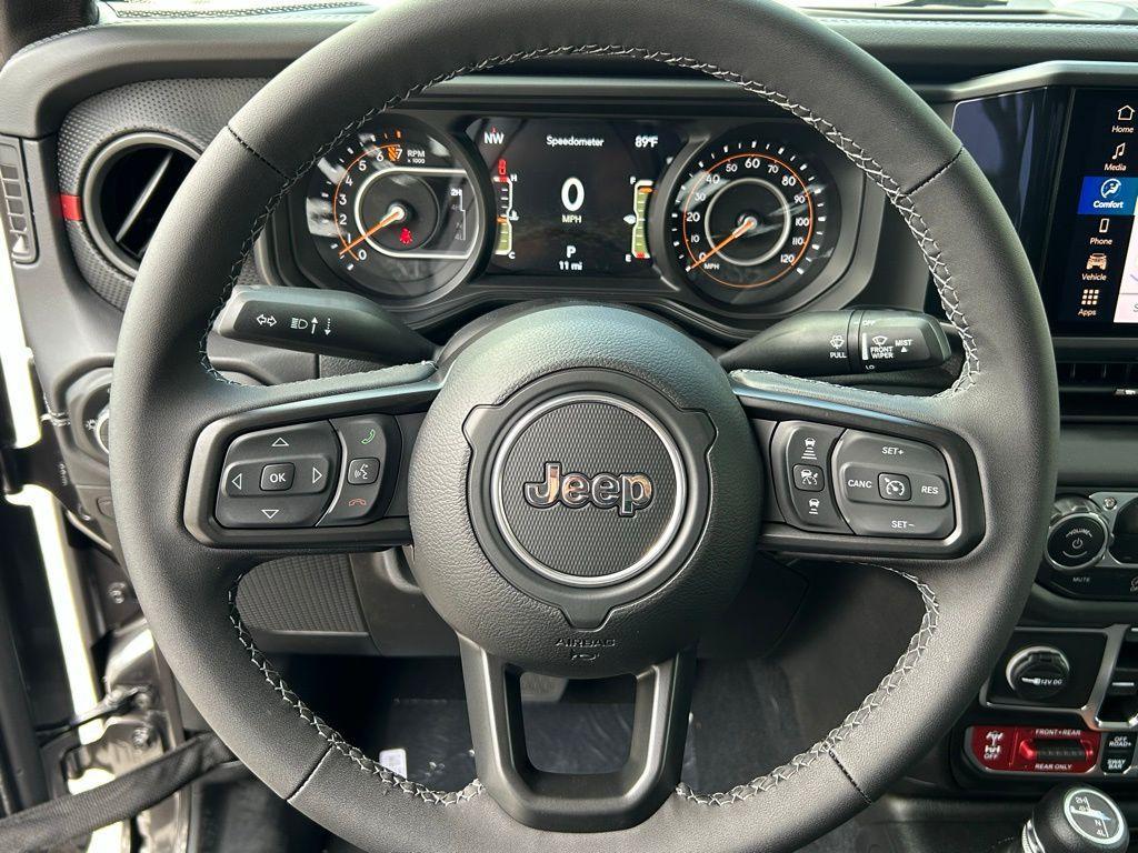 new 2025 Jeep Gladiator car, priced at $46,143