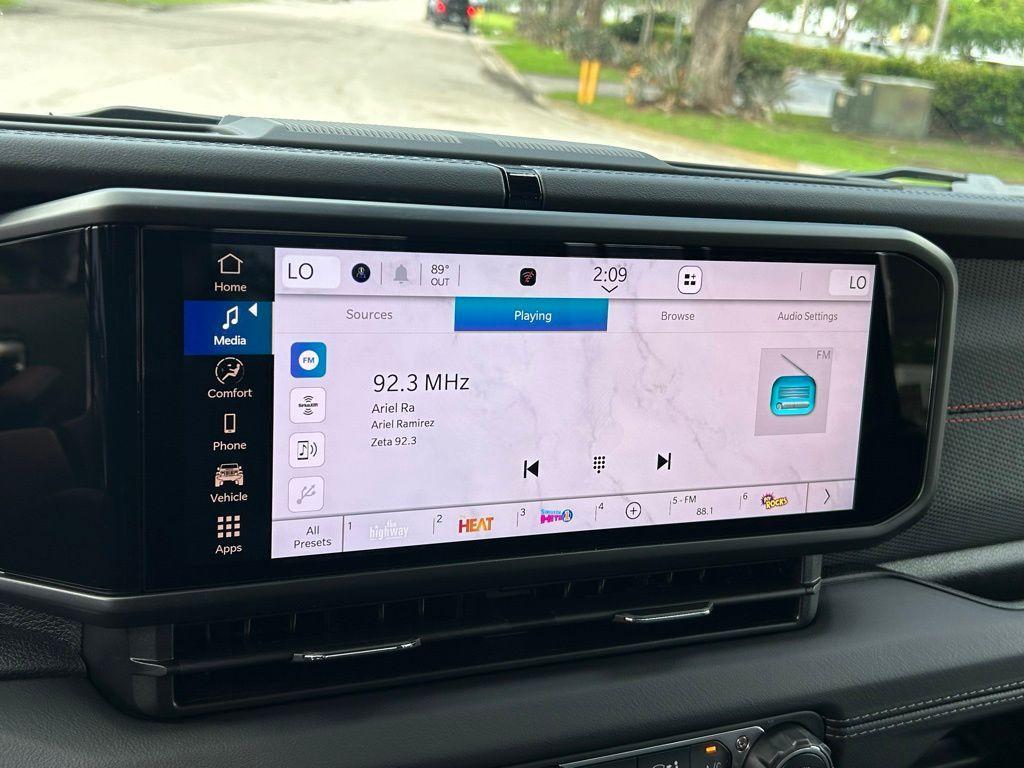 new 2025 Jeep Gladiator car, priced at $46,143