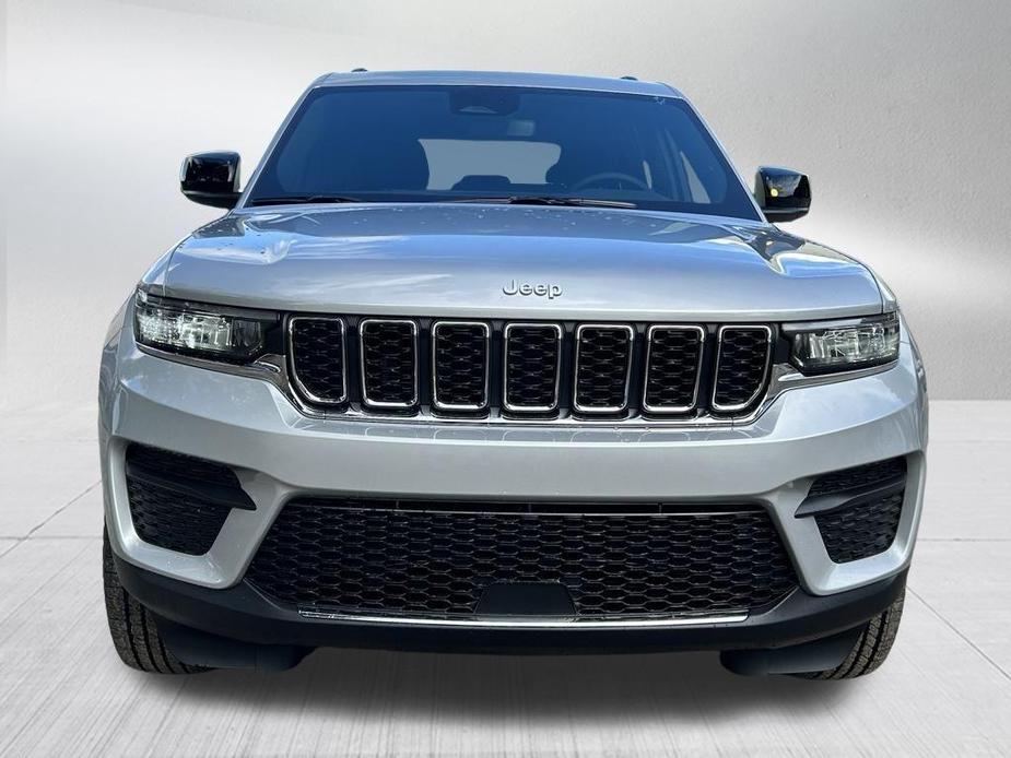 new 2025 Jeep Grand Cherokee car, priced at $33,377