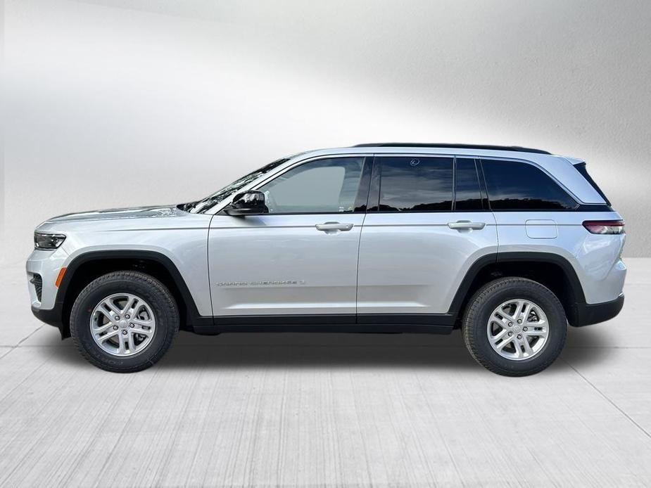 new 2025 Jeep Grand Cherokee car, priced at $33,377