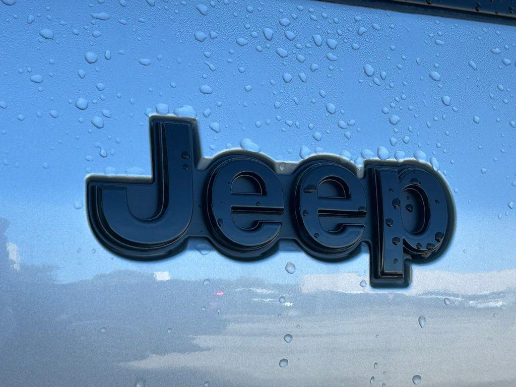 new 2024 Jeep Grand Cherokee L car, priced at $42,441