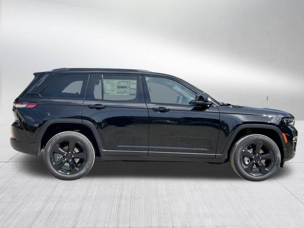 new 2025 Jeep Grand Cherokee car, priced at $43,518