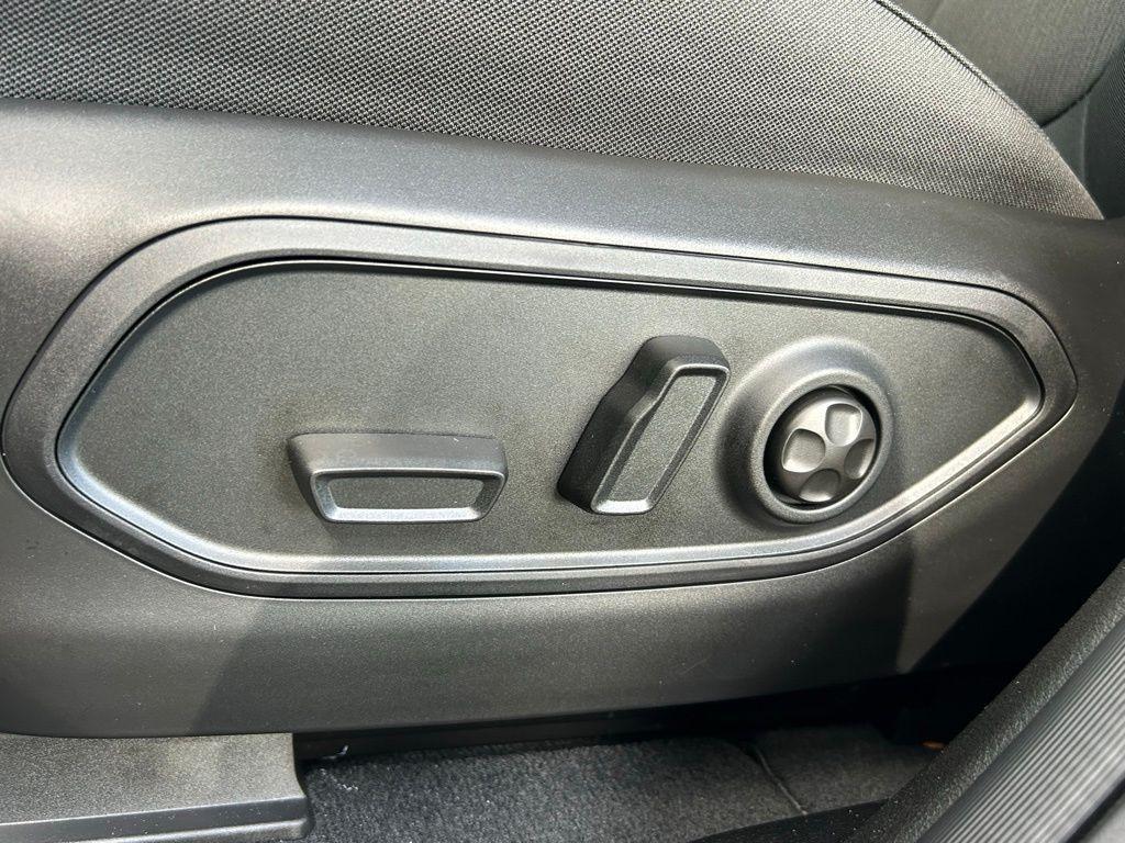 new 2025 Jeep Grand Cherokee car, priced at $35,129