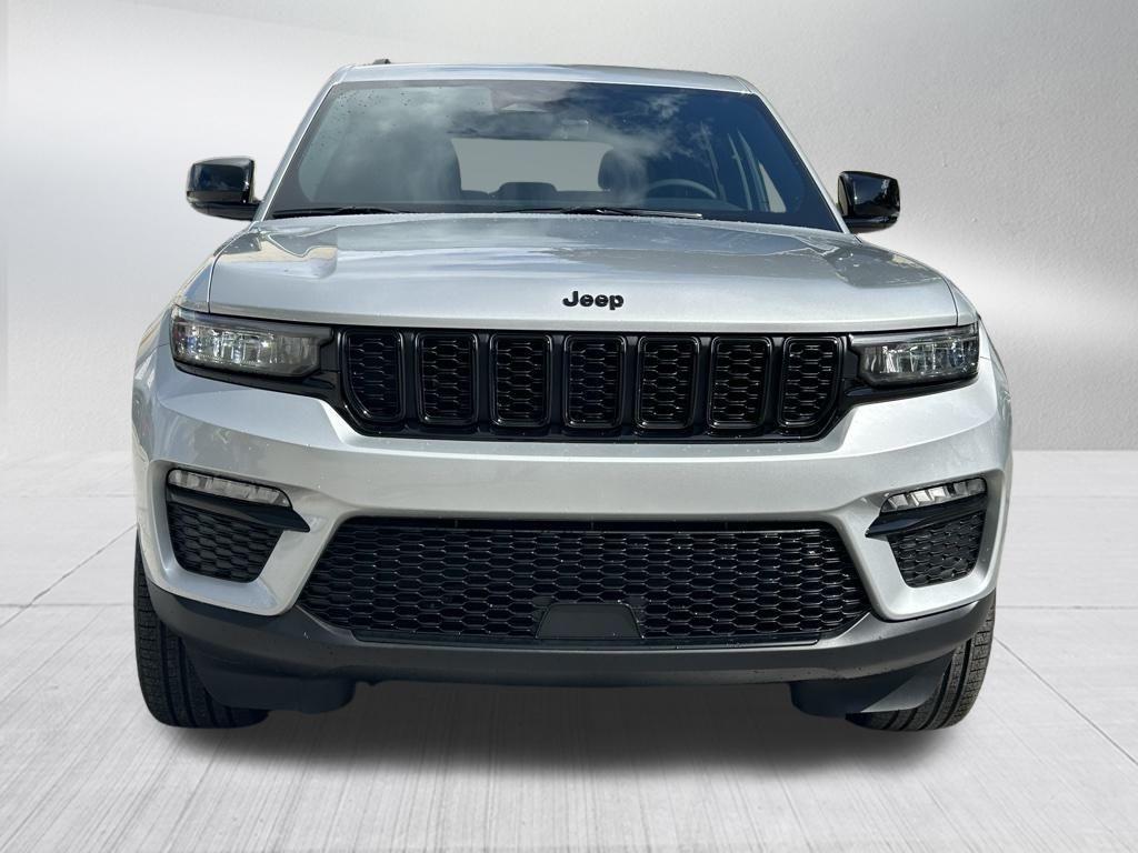 new 2025 Jeep Grand Cherokee car, priced at $41,905