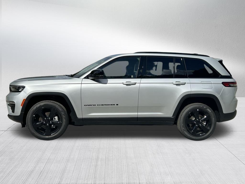 new 2025 Jeep Grand Cherokee car, priced at $41,905