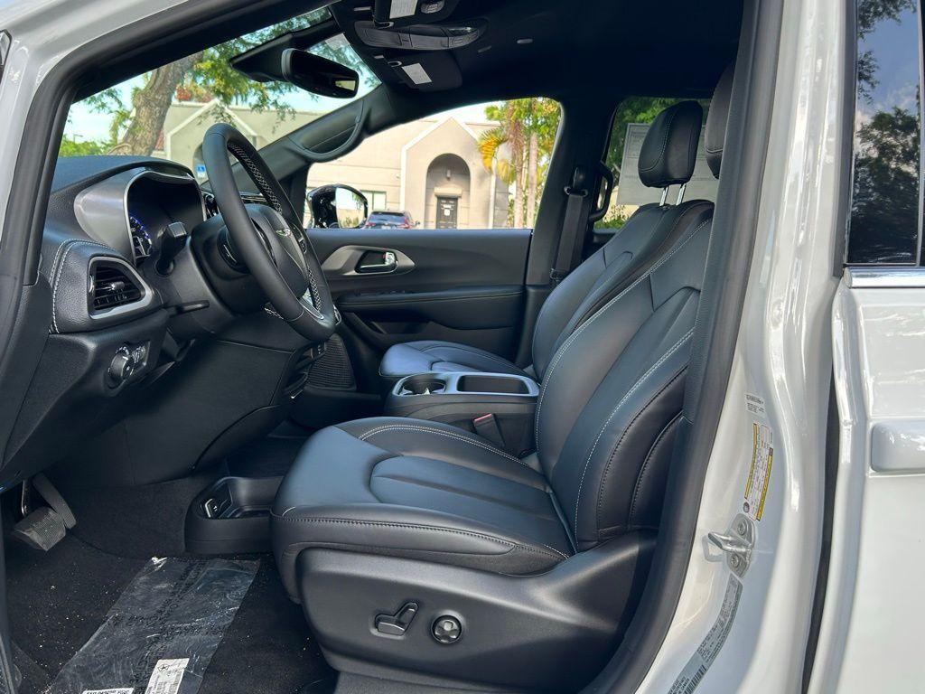 new 2026 Chrysler Pacifica car