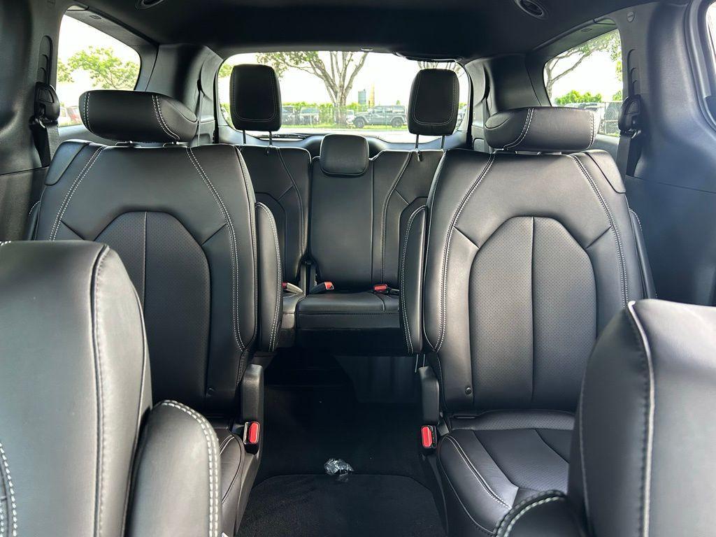 new 2026 Chrysler Pacifica car