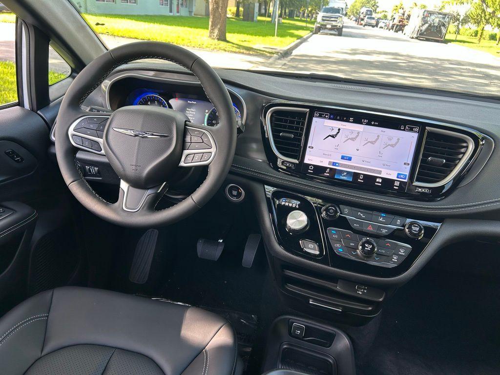 new 2026 Chrysler Pacifica car