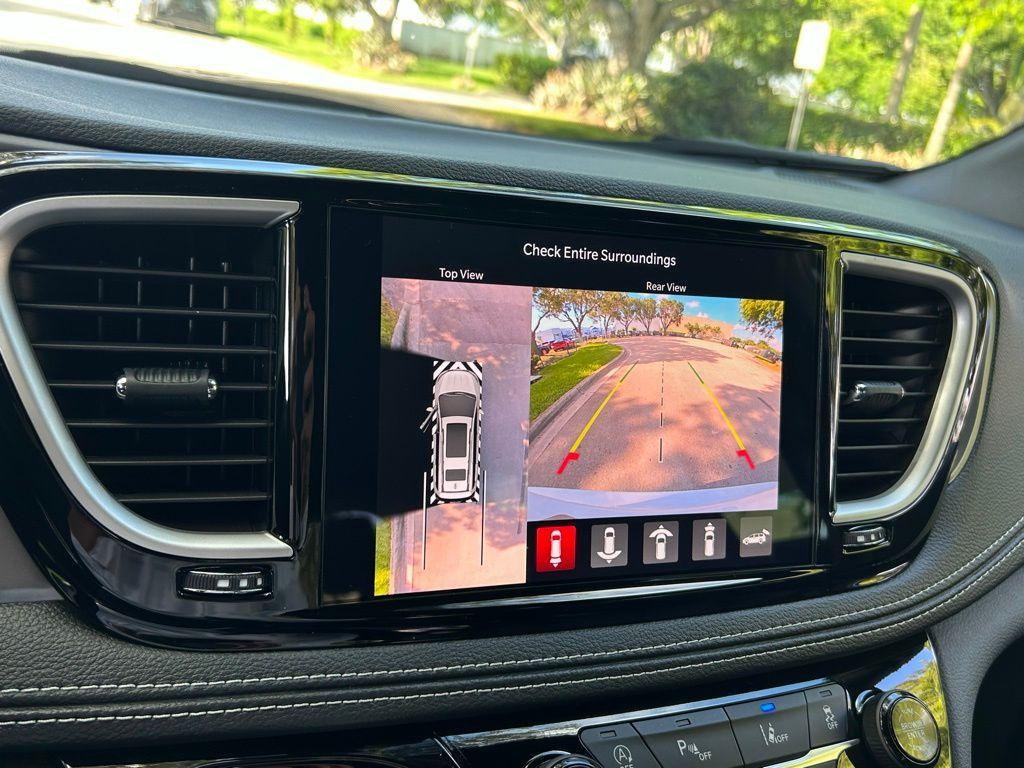 new 2026 Chrysler Pacifica car