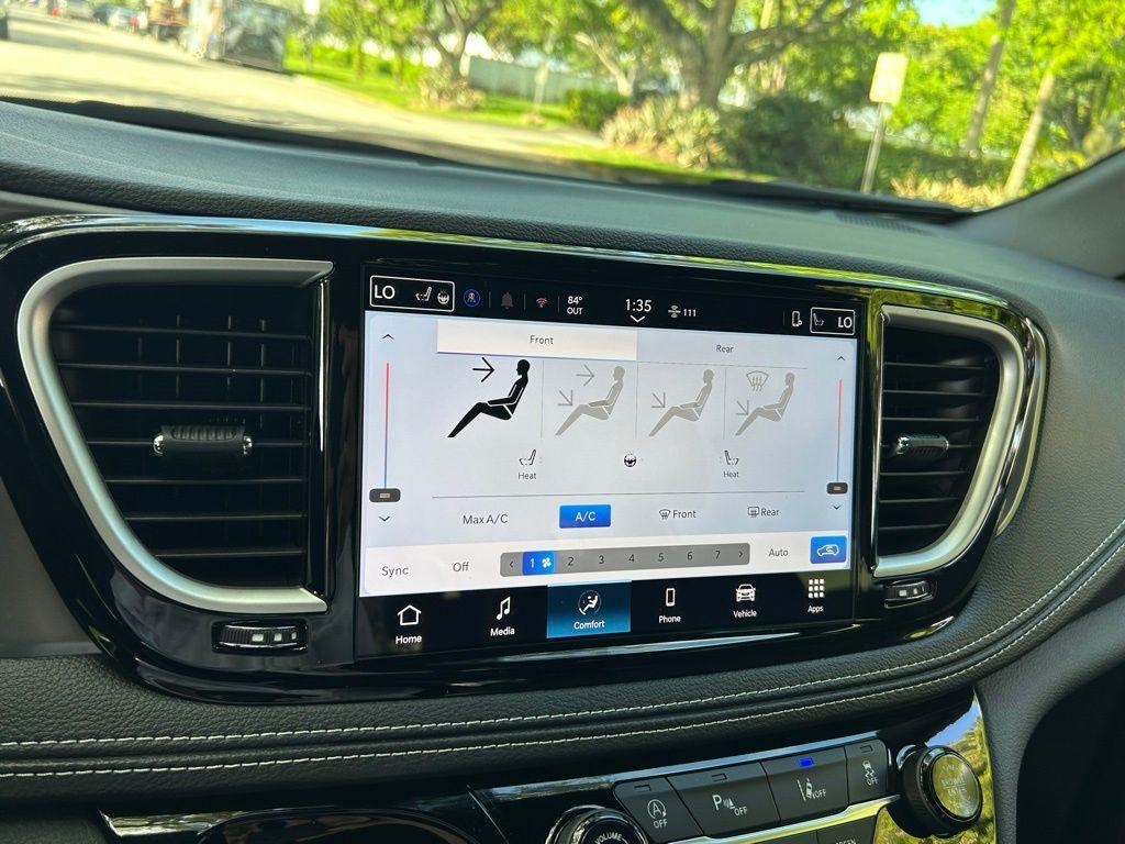 new 2026 Chrysler Pacifica car