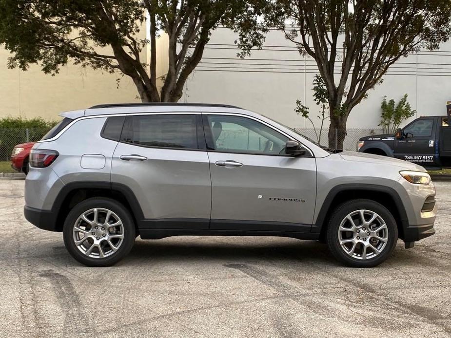 new 2022 Jeep Compass car, priced at $32,999