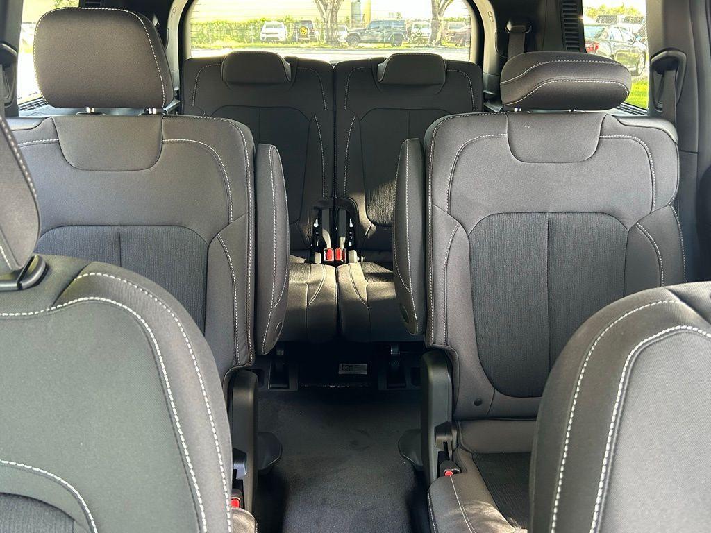 new 2025 Jeep Grand Cherokee L car, priced at $35,614