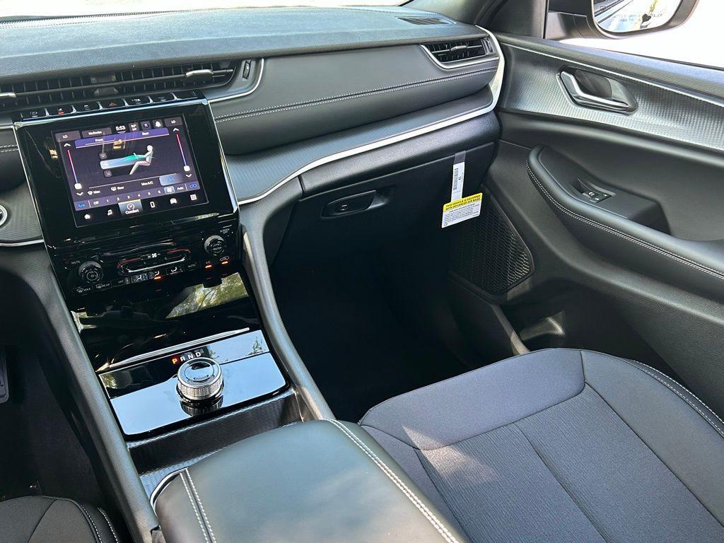 new 2025 Jeep Grand Cherokee L car, priced at $35,614