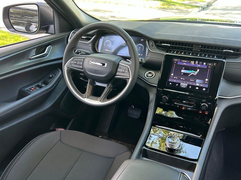 new 2025 Jeep Grand Cherokee L car, priced at $35,614