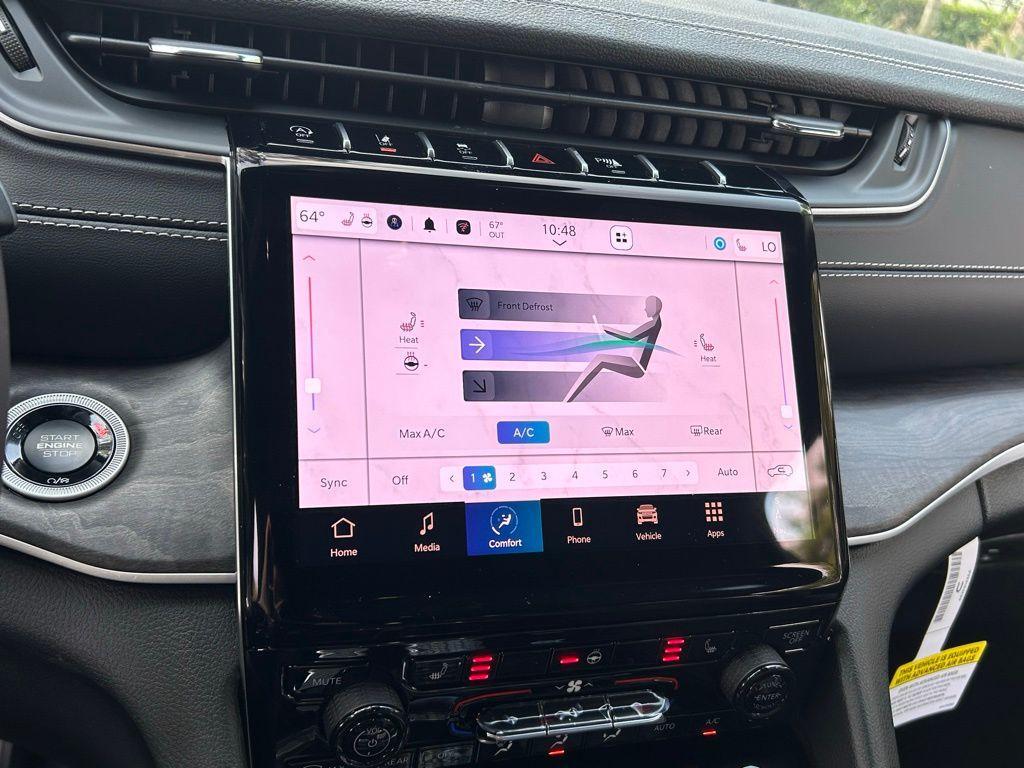 new 2025 Jeep Grand Cherokee car, priced at $40,404