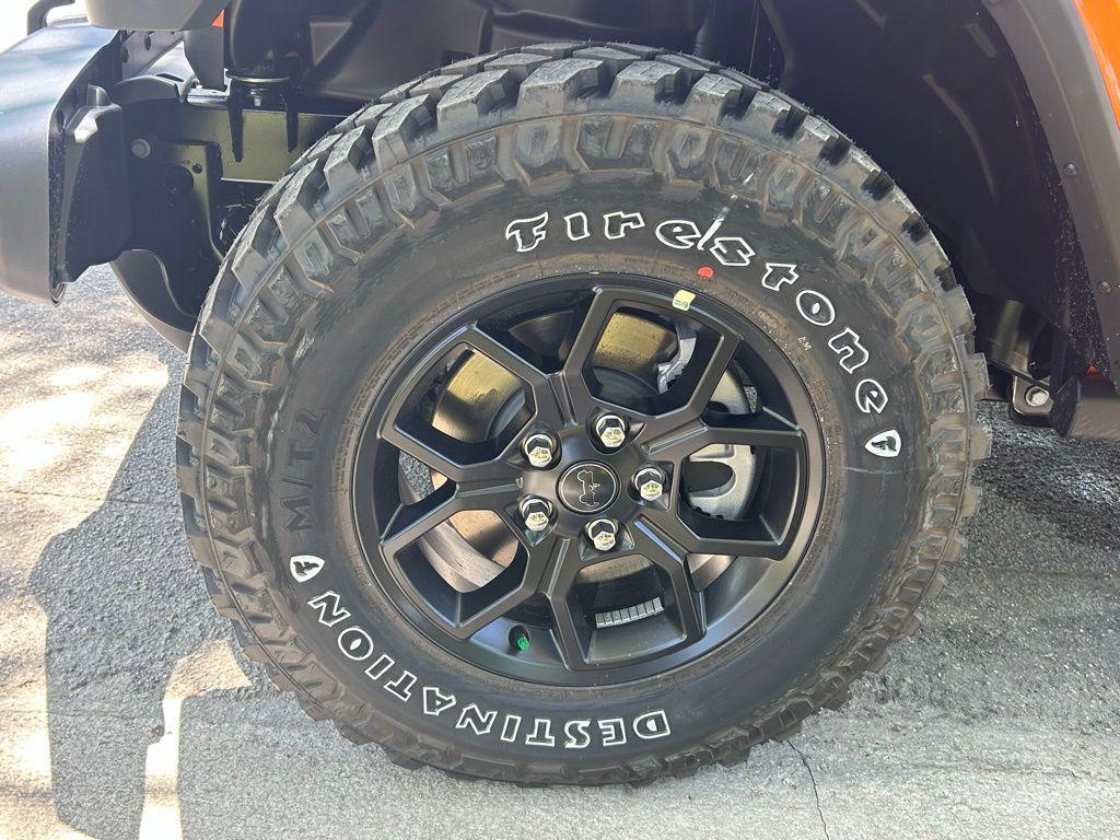 new 2025 Jeep Gladiator car, priced at $43,917