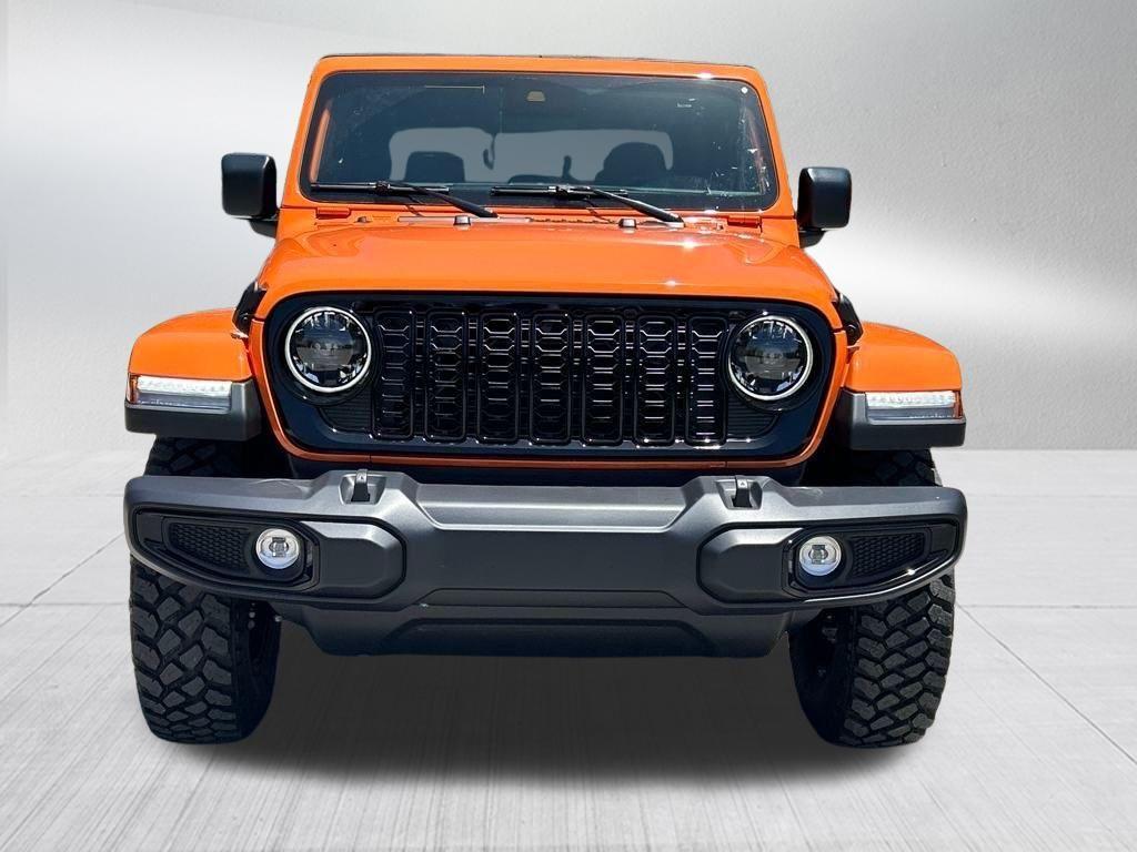 new 2025 Jeep Gladiator car, priced at $43,917