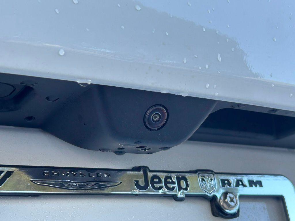 new 2025 Jeep Grand Cherokee car, priced at $39,475