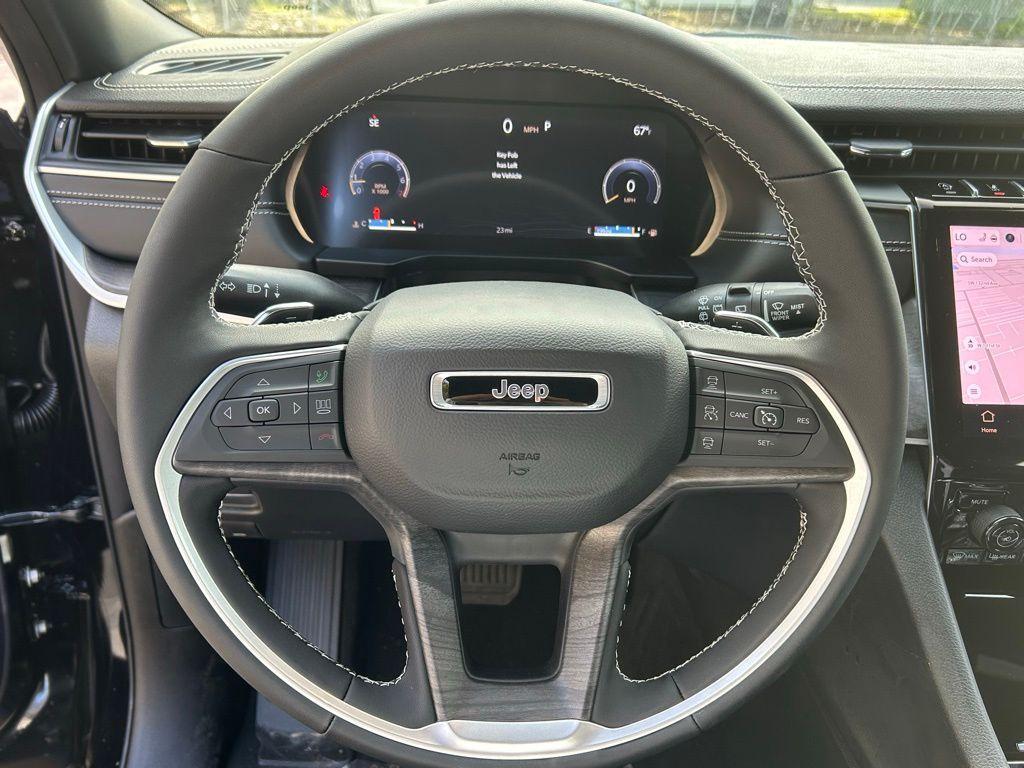 new 2025 Jeep Grand Cherokee car, priced at $39,983