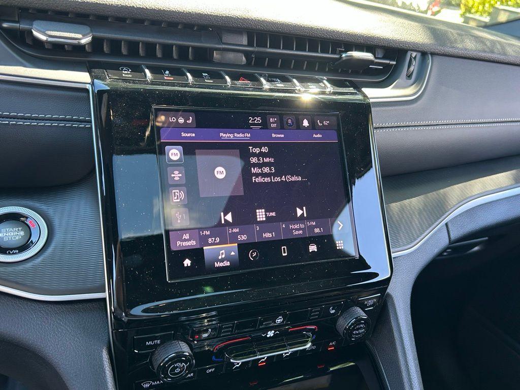 new 2025 Jeep Grand Cherokee L car, priced at $41,021