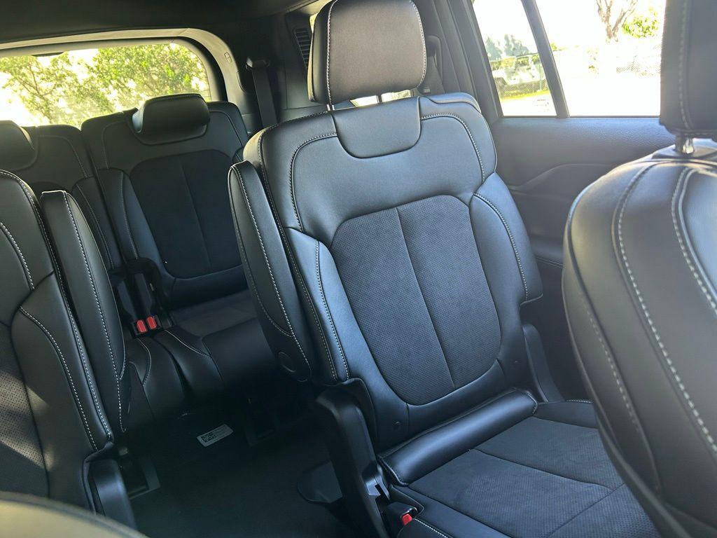 new 2025 Jeep Grand Cherokee L car, priced at $41,021