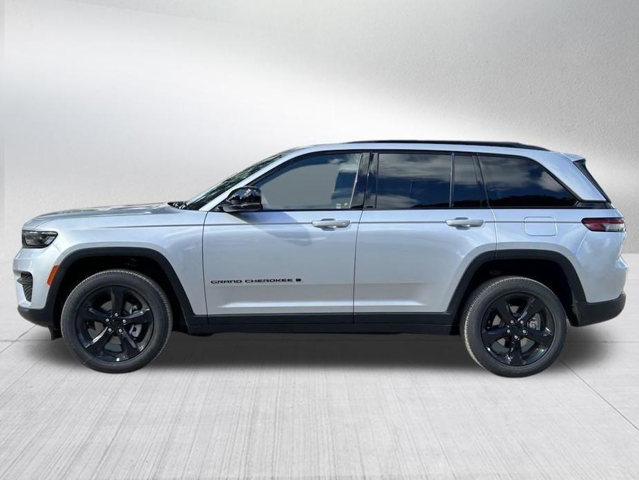 new 2025 Jeep Grand Cherokee car, priced at $42,339