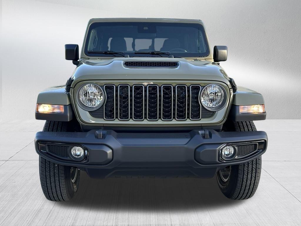 new 2025 Jeep Gladiator car, priced at $40,799