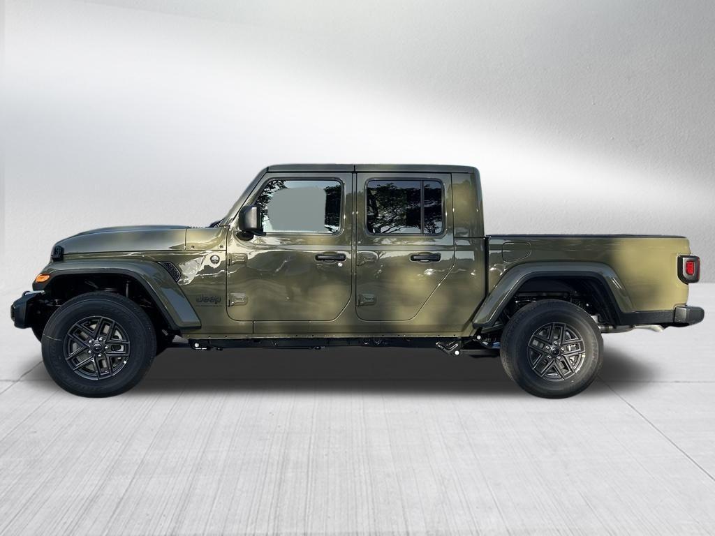 new 2025 Jeep Gladiator car, priced at $40,799