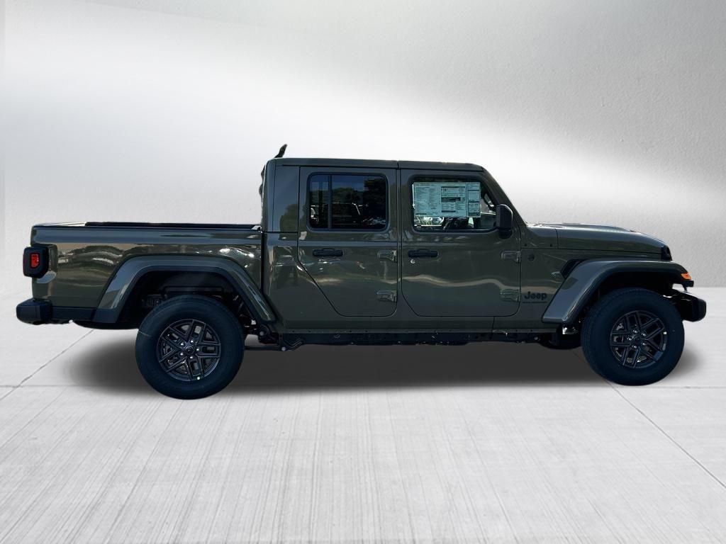 new 2025 Jeep Gladiator car, priced at $40,799