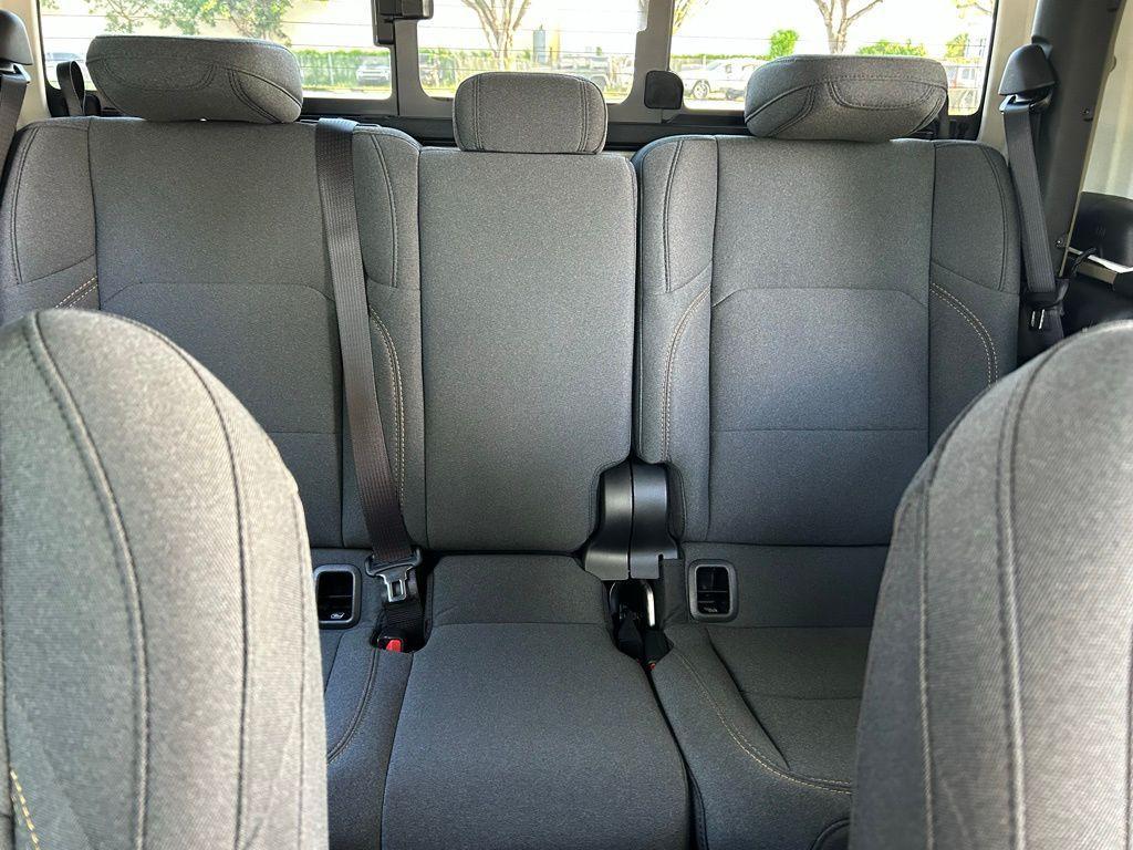 new 2025 Jeep Gladiator car, priced at $40,799