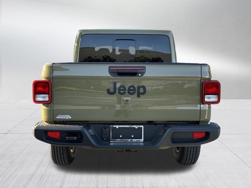 new 2025 Jeep Gladiator car, priced at $40,799