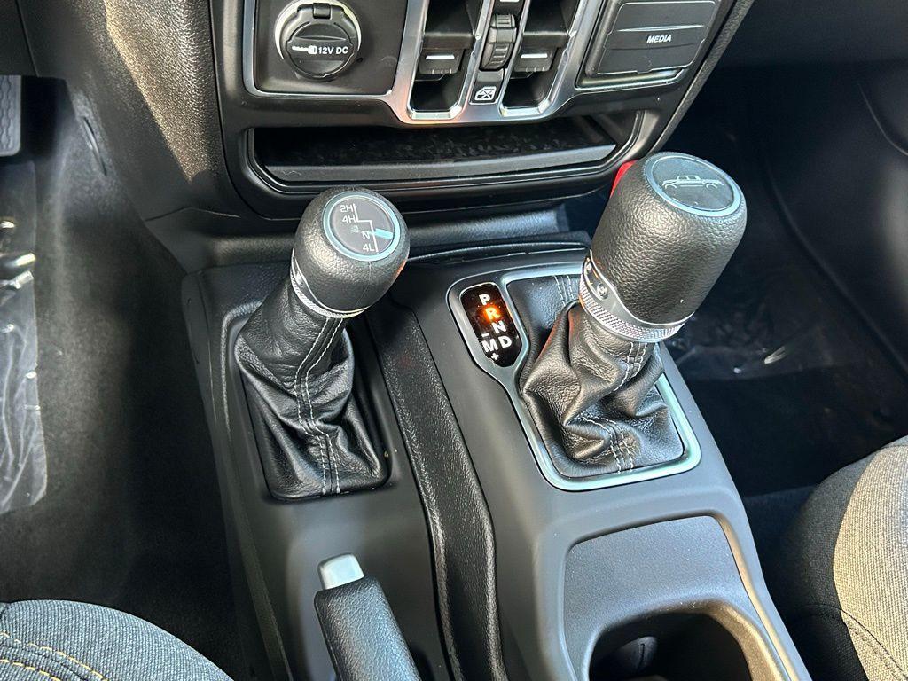 new 2025 Jeep Gladiator car, priced at $40,799