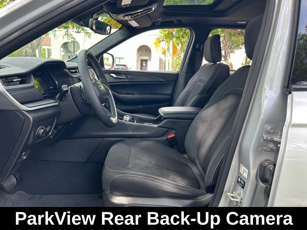 used 2024 Jeep Grand Cherokee car, priced at $27,696