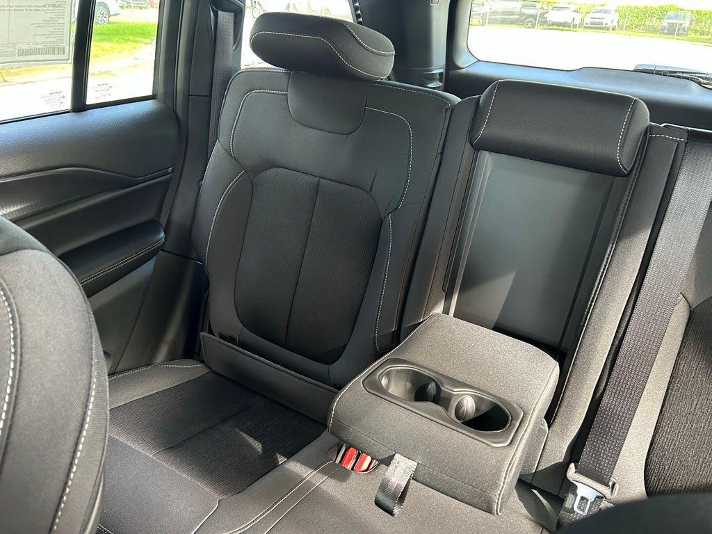 new 2025 Jeep Grand Cherokee car, priced at $36,045