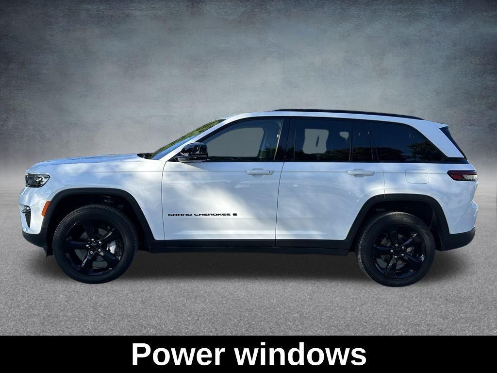 used 2024 Jeep Grand Cherokee car, priced at $34,659