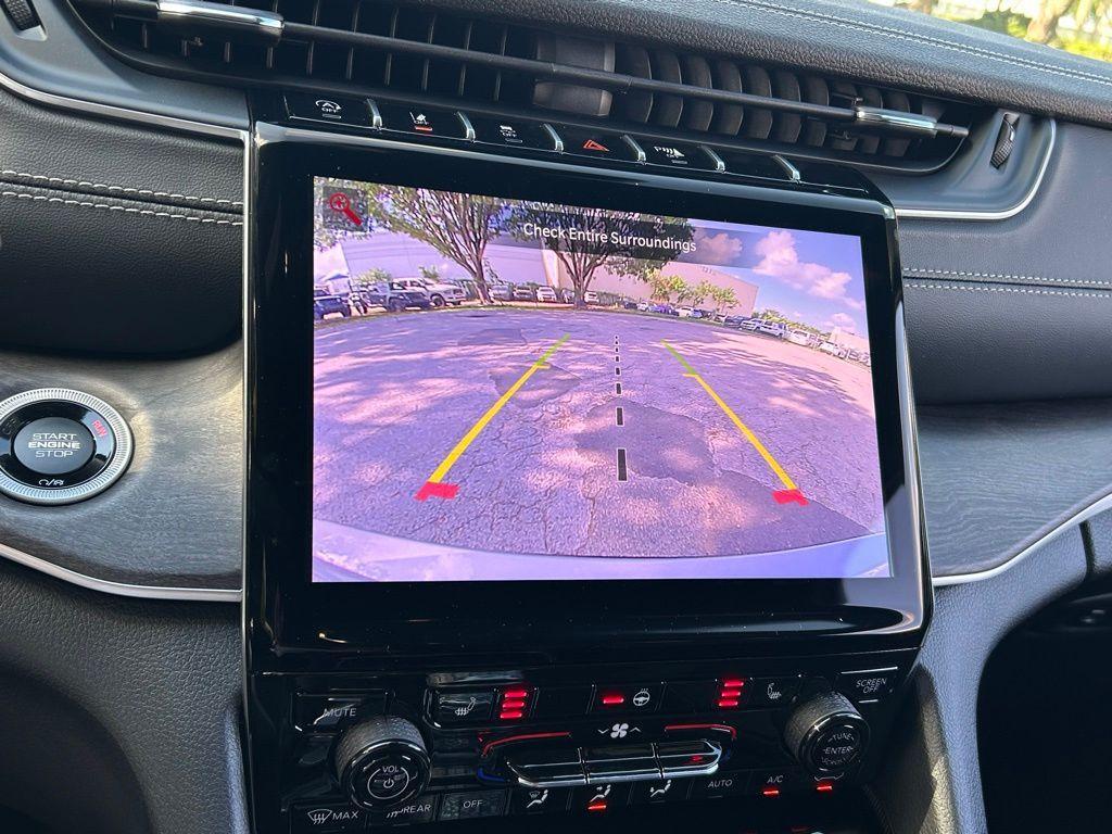 new 2025 Jeep Grand Cherokee L car, priced at $43,699